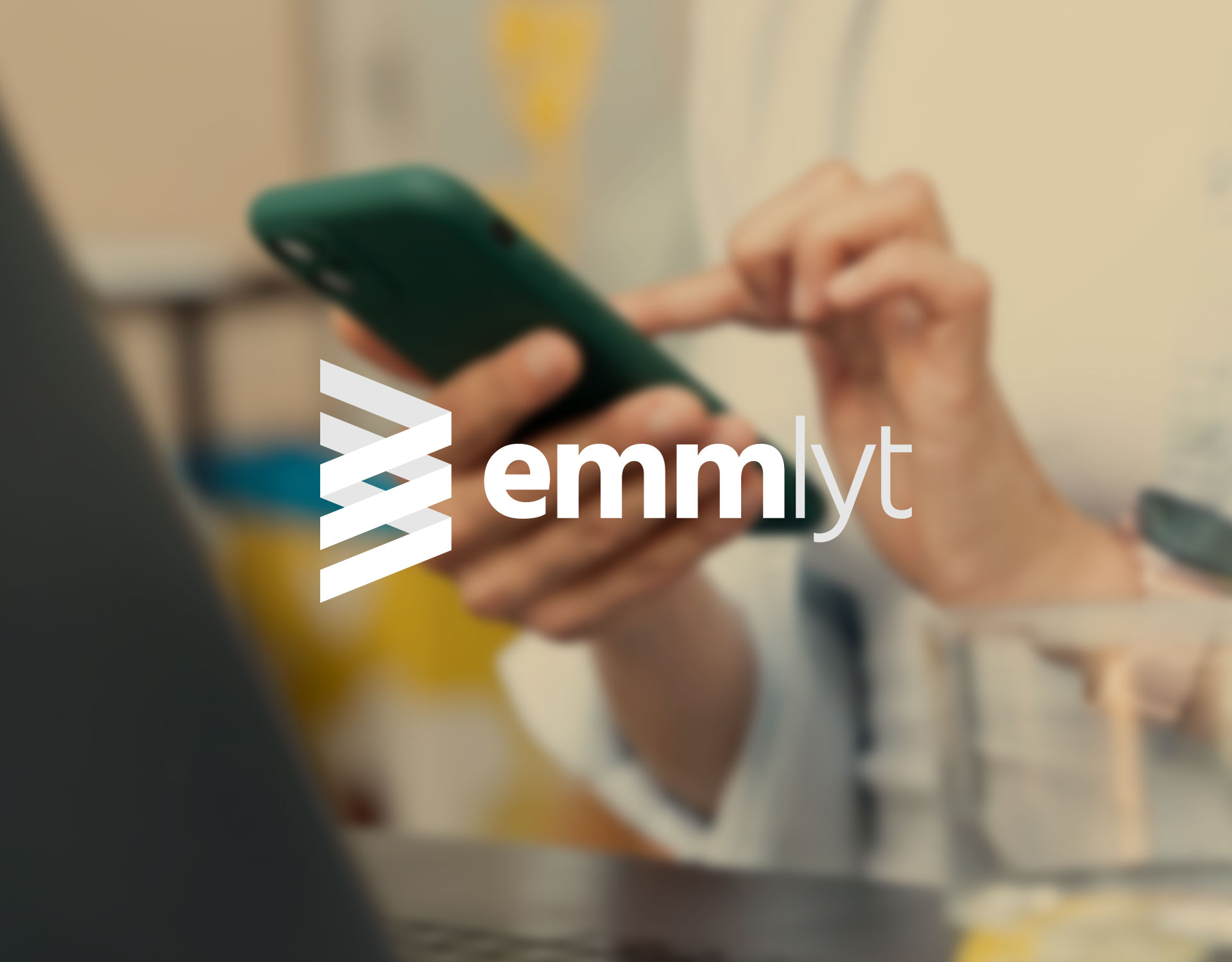 EMMlyt – Brand Identity
